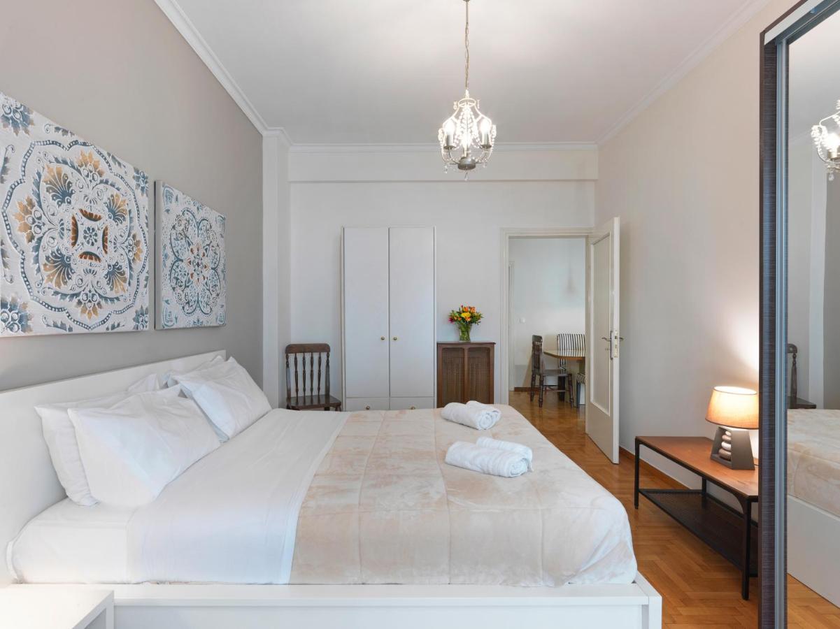 Spacious City Center Apartment Athén Kültér fotó
