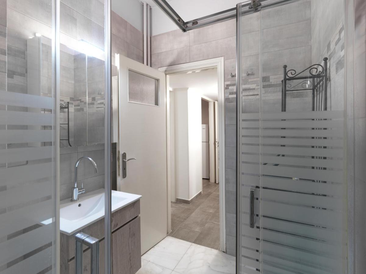 Spacious City Center Apartment Athén Kültér fotó